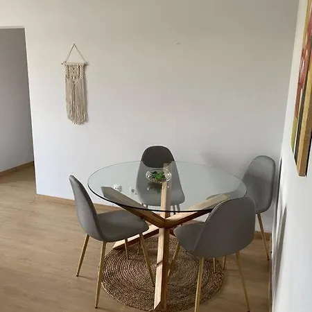 Cozy 3 Bedroom With Free Parking Premises 公寓
